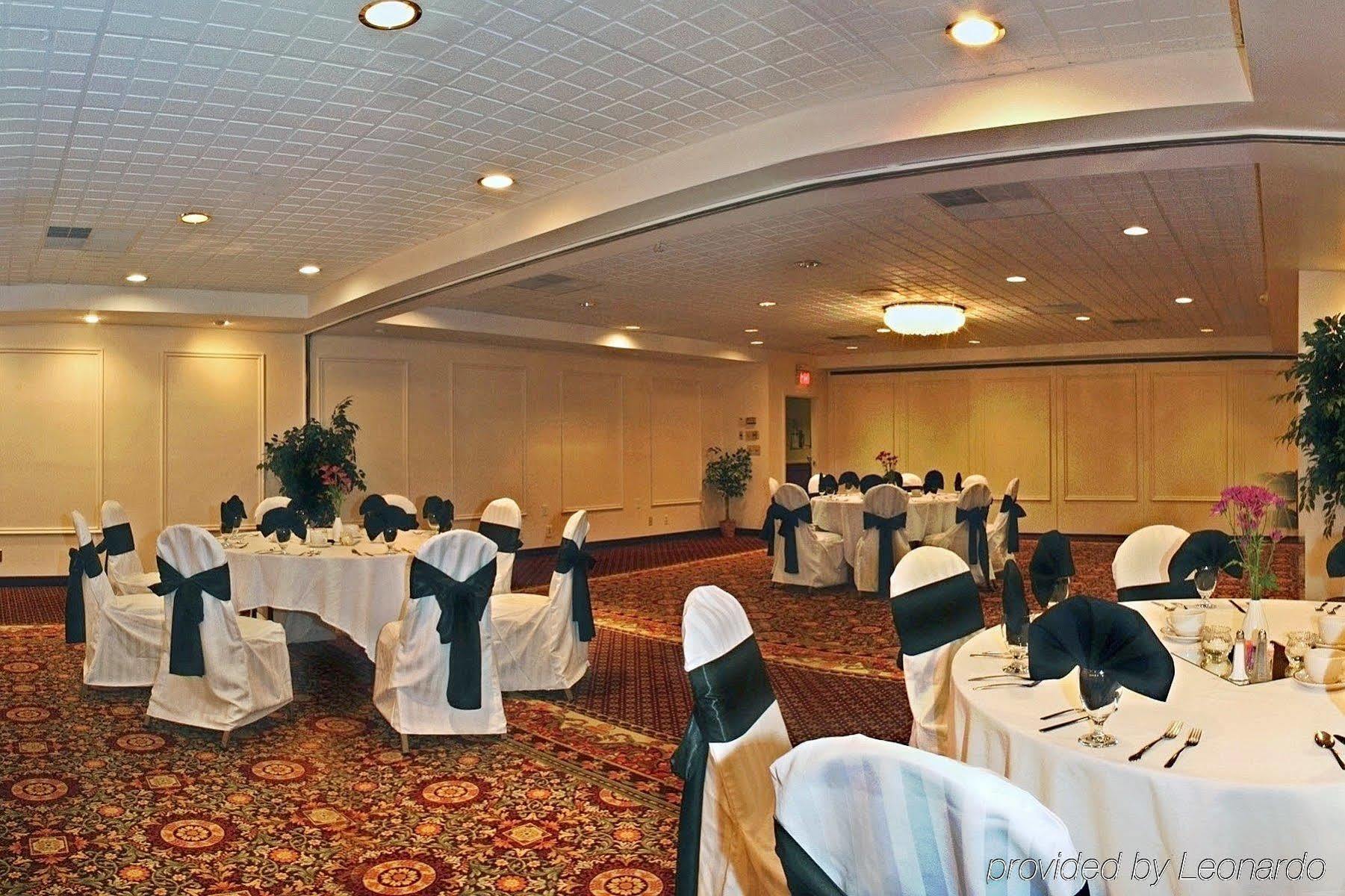 Scranton East - By Ihg Hotel 3*